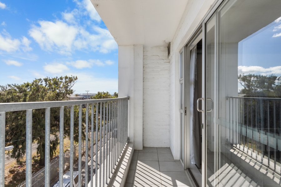 2 Bedroom Property for Sale in Woodstock Western Cape